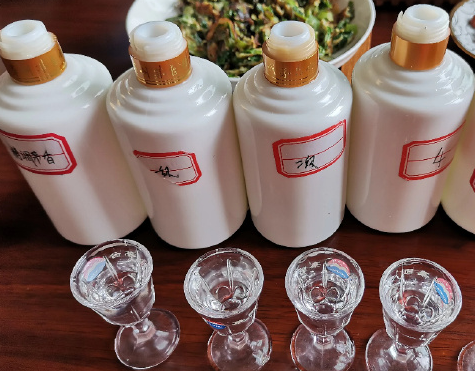 啤酒产量连续7年下滑，今年扣非净利预降25%